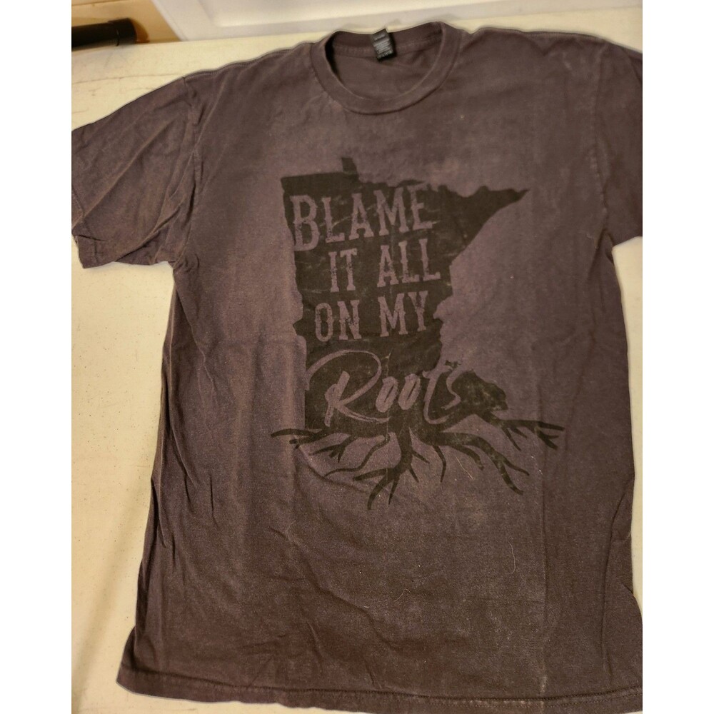 Minnesota Blame it all on my roots. Medium Short Sleeve T Shirt